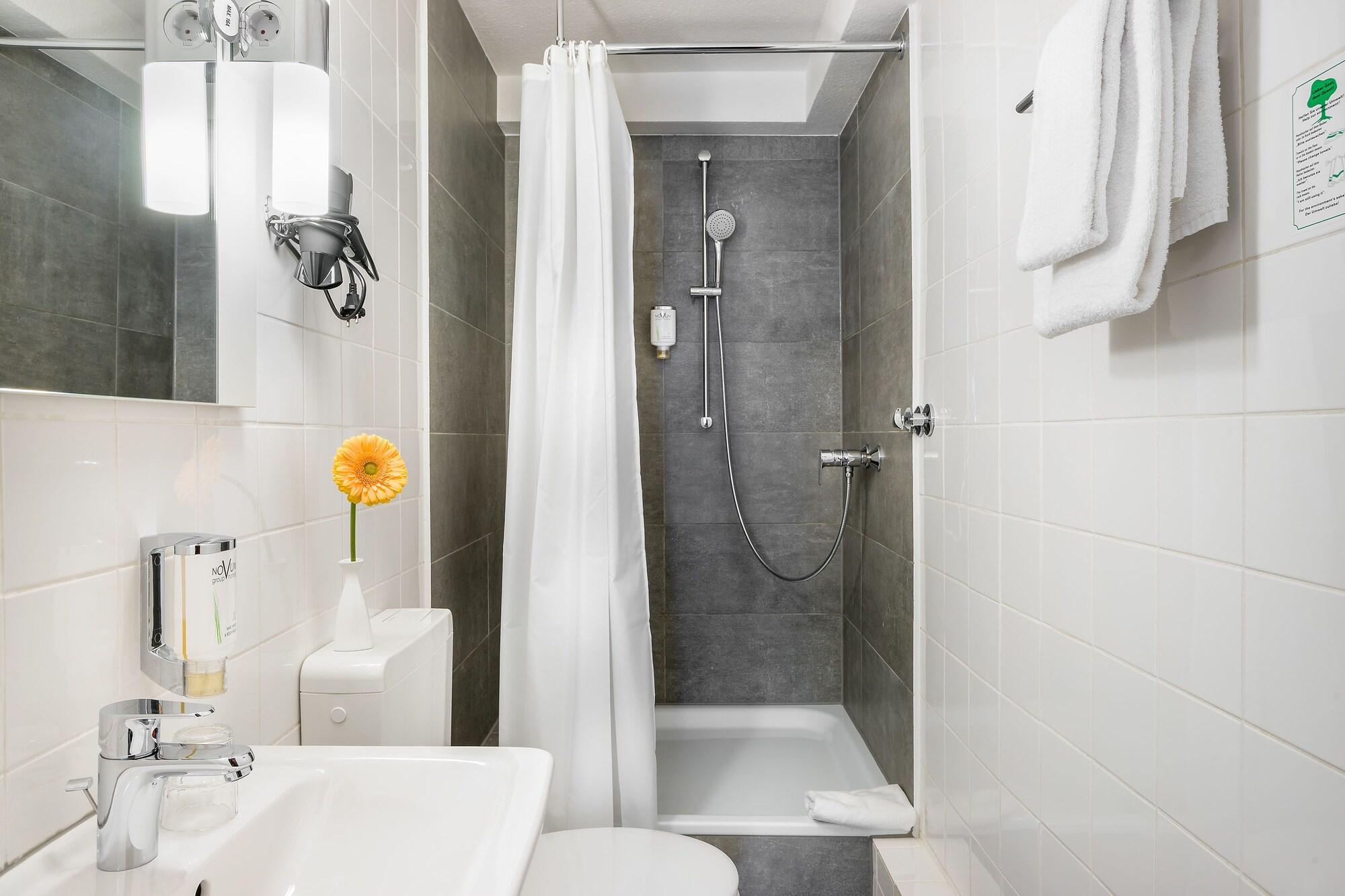 Signature Hotel Astoria Hamburg Bagian luar foto