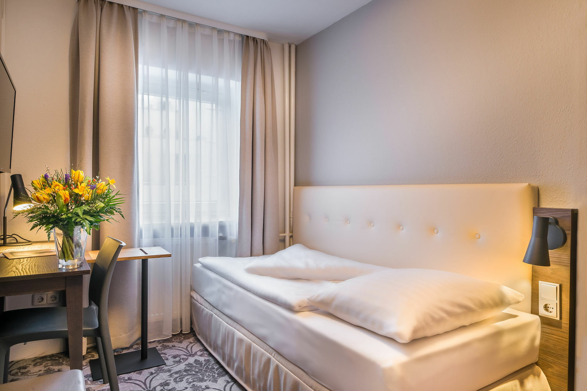 Signature Hotel Astoria Hamburg Bagian luar foto